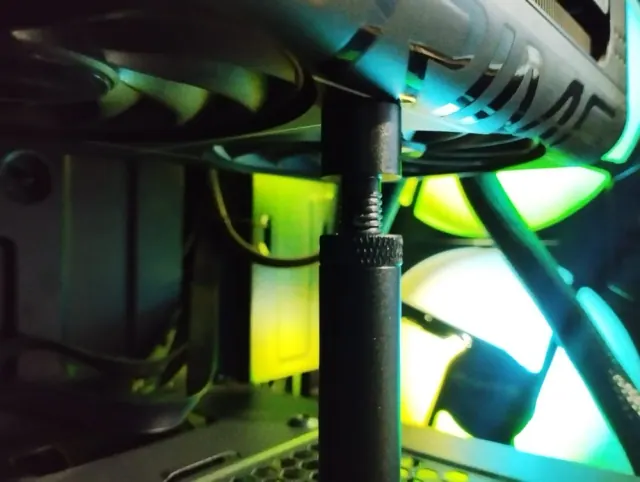 soporte vertical ajustable para GPU